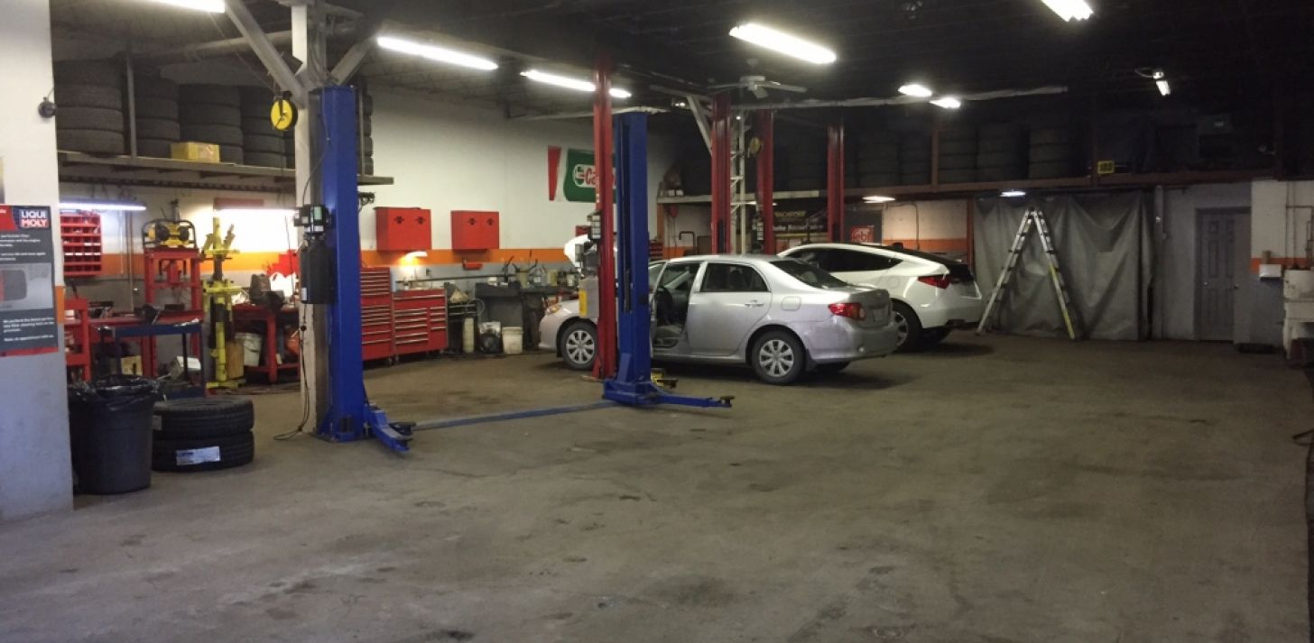 Mechanics Garage for sale 17,500 ft - For Rent