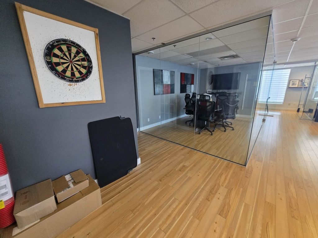 Bureau � louer 1400 pc au rdc Brossard
