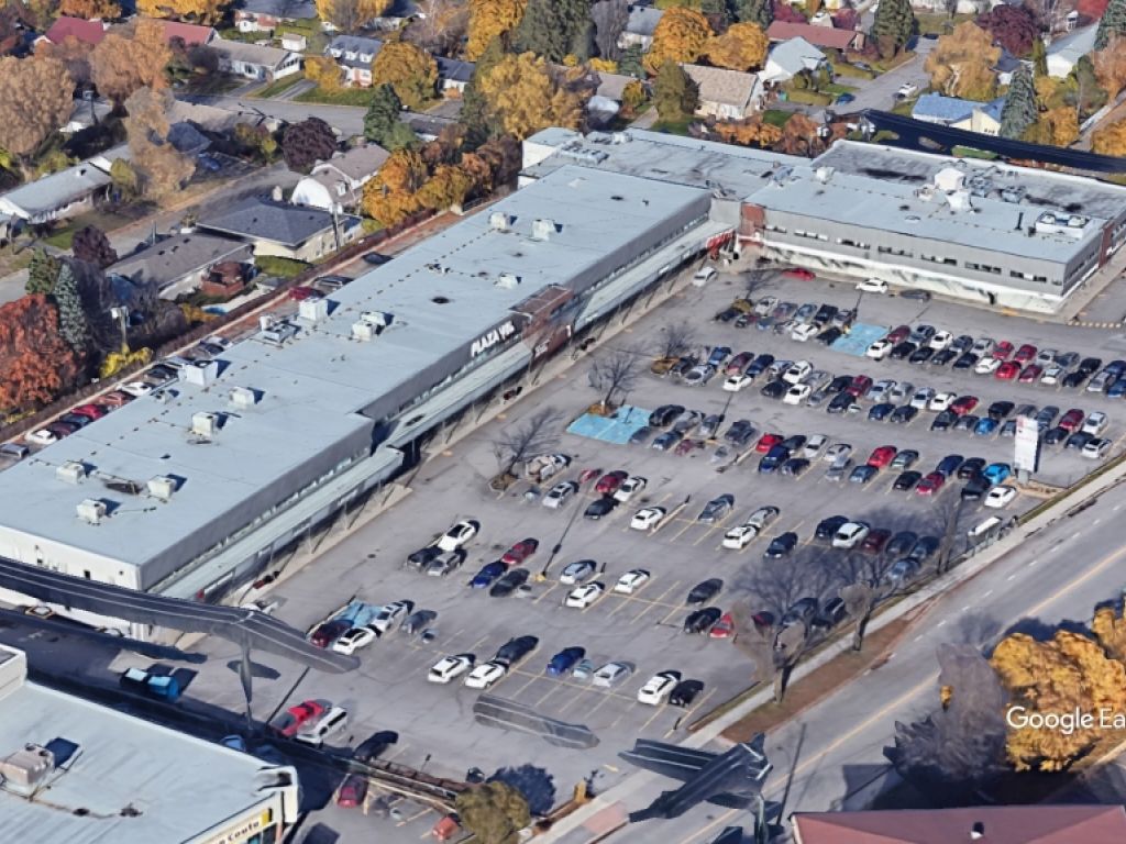 Bureau 220 - Plaza Laval  Ste-Foy