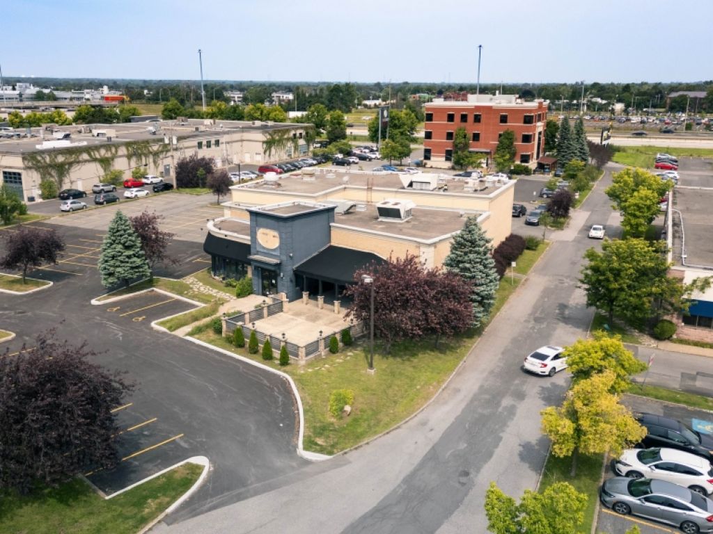 Office space for rent, 2,031 sq. ft. Boucherville.
