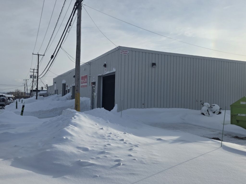 448 rue des Alleghanys, Qu�bec � Espace industriel polyvalent d�environ 3 353 pi�