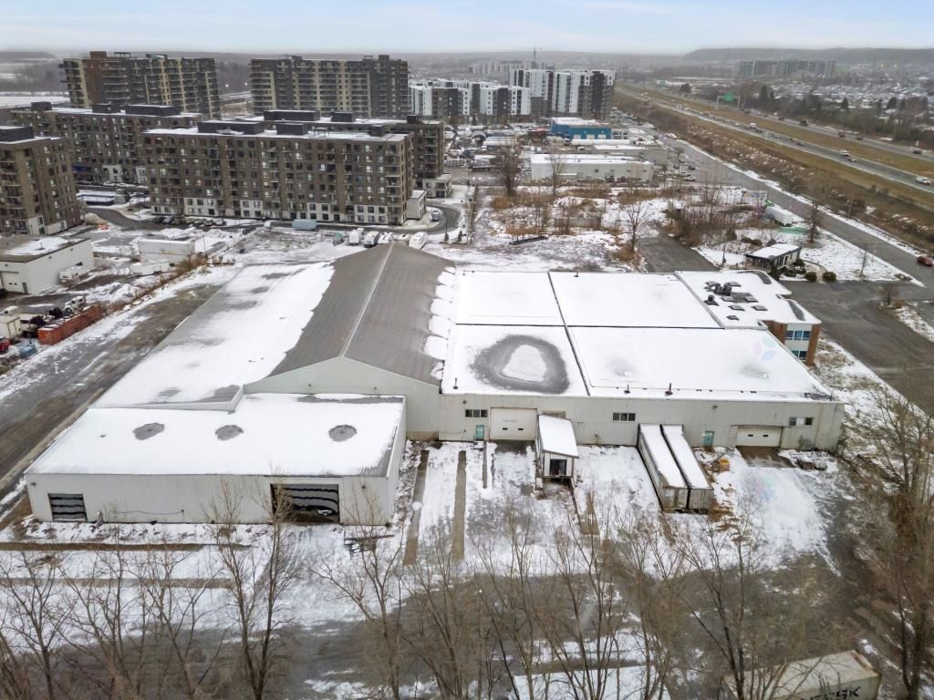 B�tisse ind. Mascouche Poss. Multir�sidentiel