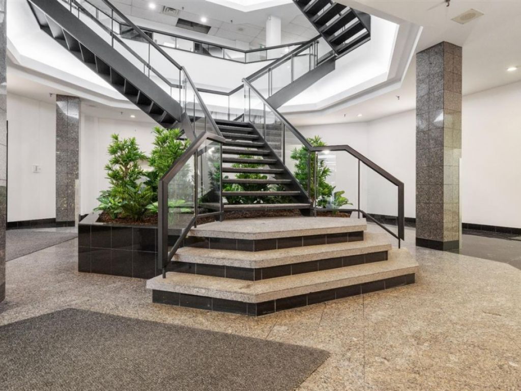 Office space for lease - 666 Boul. St-Martin O., local 220