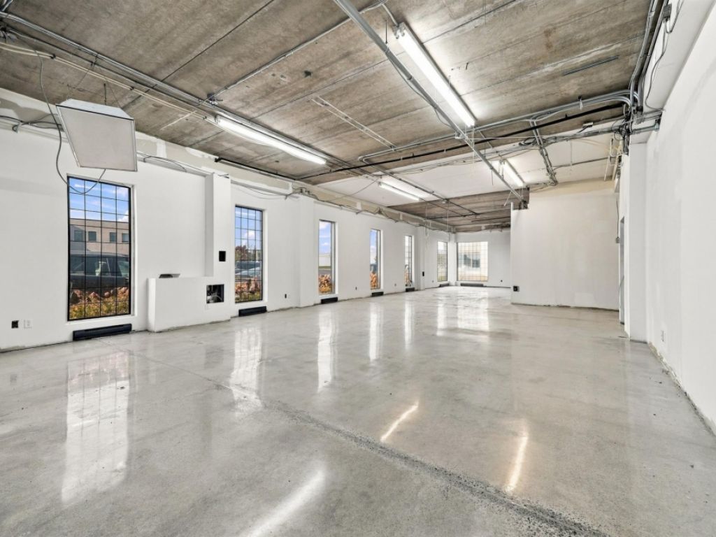 Industrial premises for rent