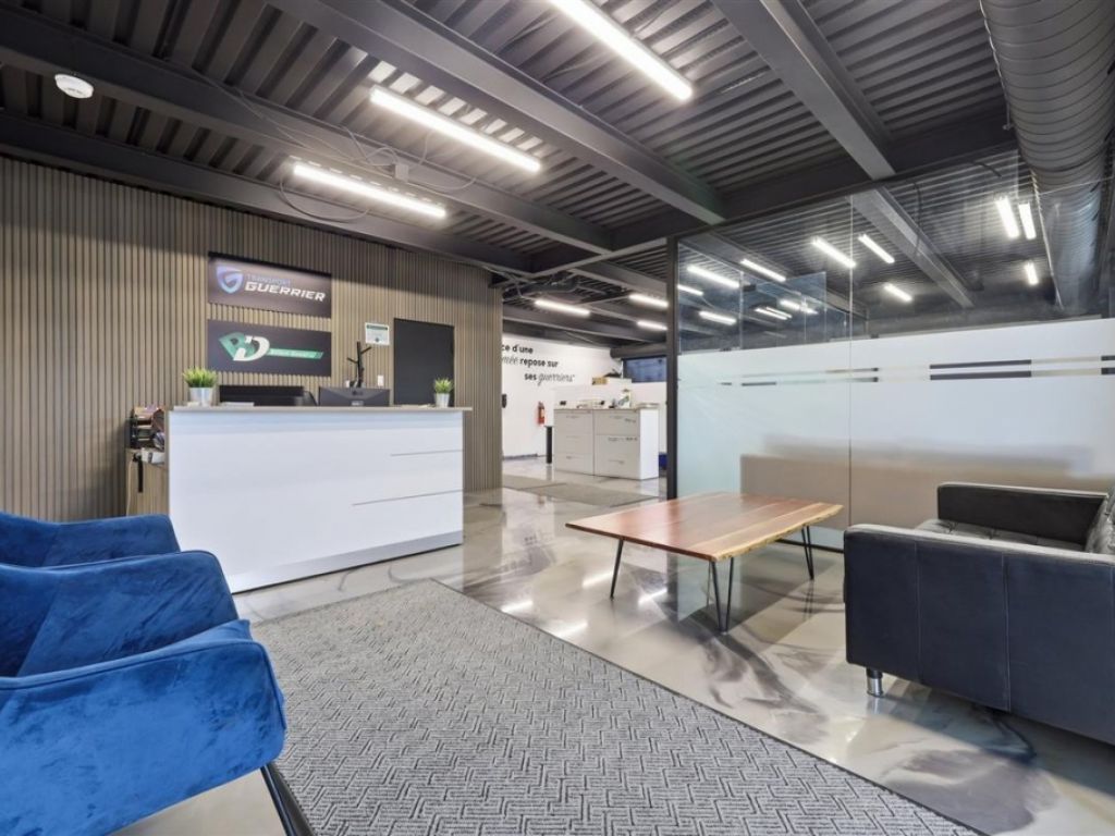 Industrial building for sale