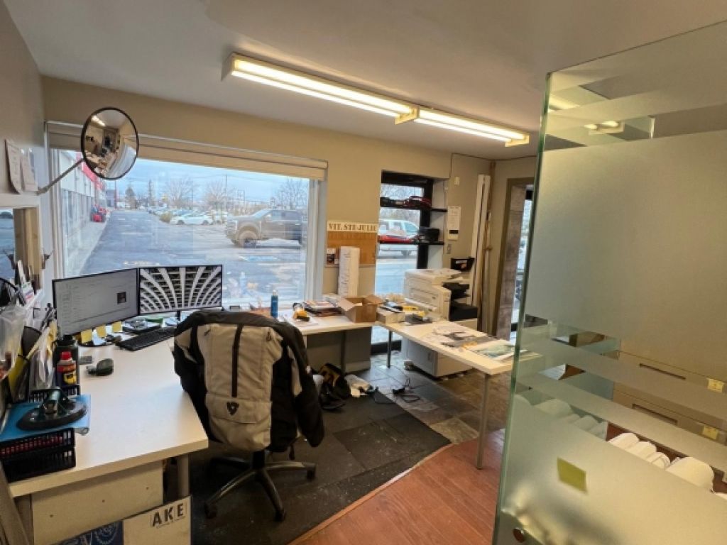 Commercial space for lease (Retail, contractor shop, warehousing, light industrial)