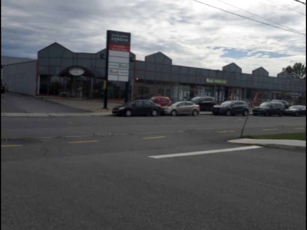 Local commercial � louer � Greenfield Park