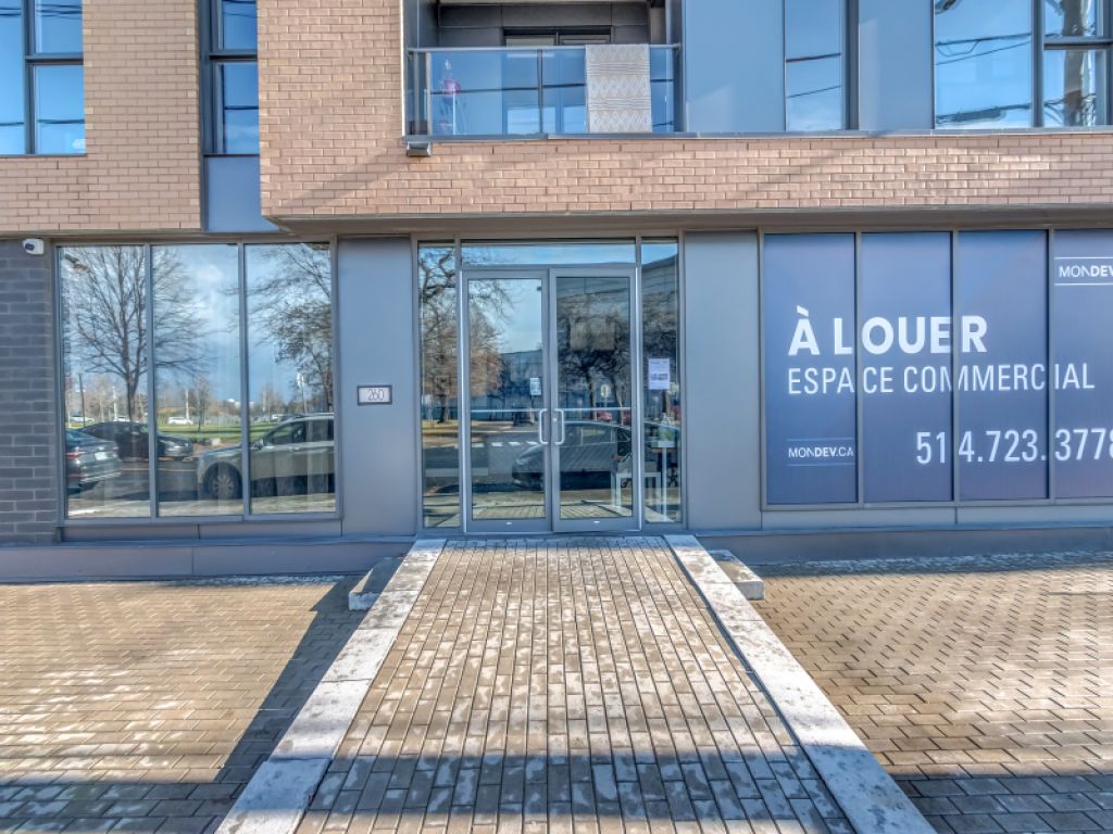 Espace commercial  louer dans le Mile-Ex | Parc Jarry