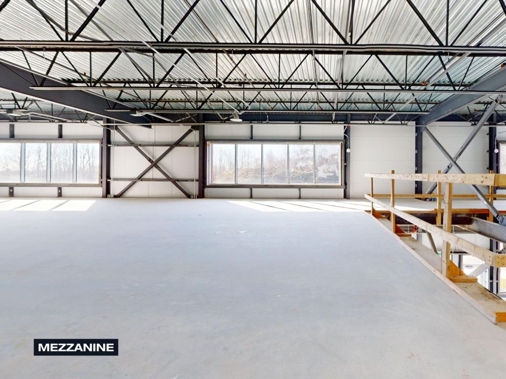 LOCAL INDUSTRIEL  LOUER  PARTIR 6765pi2 - Saint-Jrme