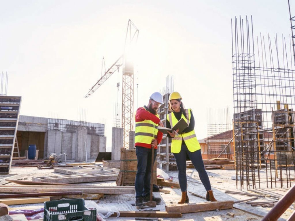 Commercial flat roofing company in Quebec