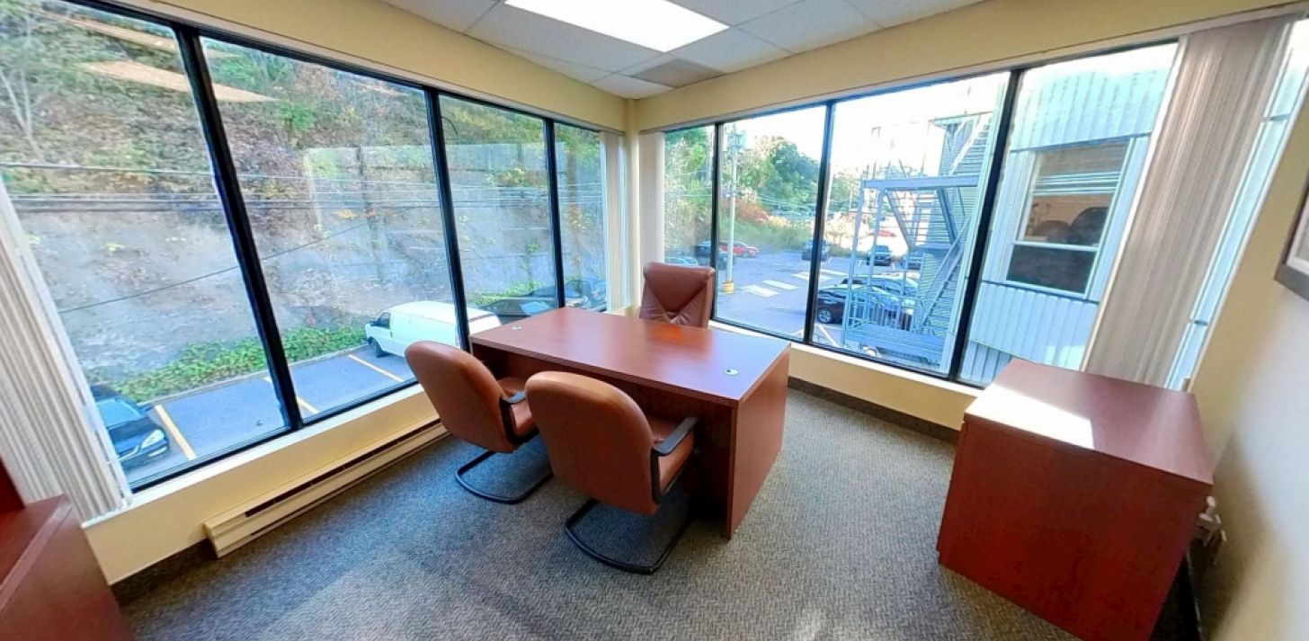 Petit bureau lumineux  Saint-Roch / Saint-Sauveur - À louer