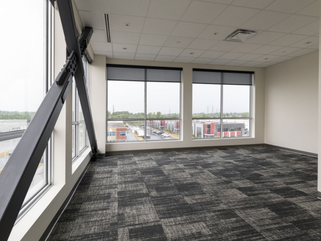 Office Space for Rent | Laval | 3,000 to 10,000 sq.ft