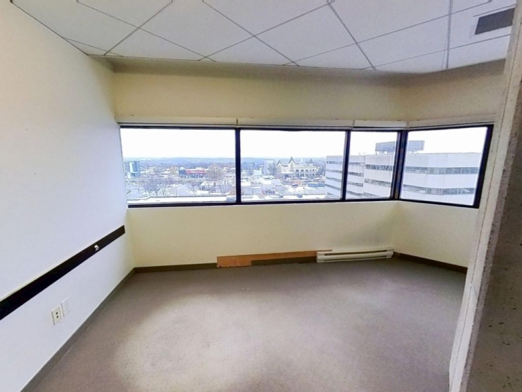 Espace de bureaux moderne  Place Iberville II