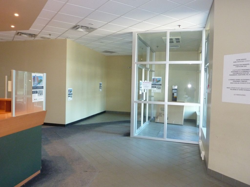 Commercial space for retais, services or Offices