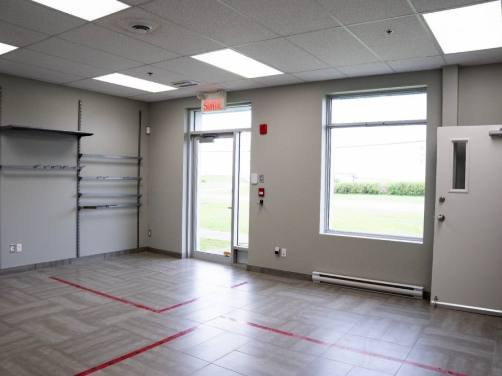 Bureau, showroom et entrep�t