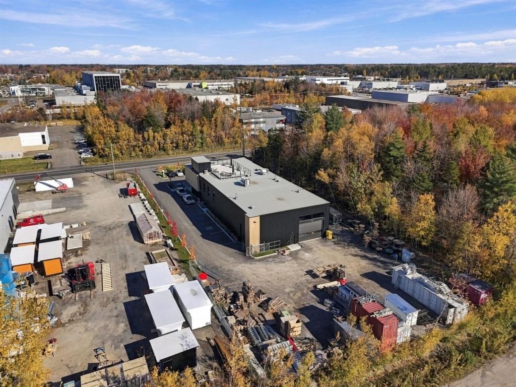 Industrial building for sale