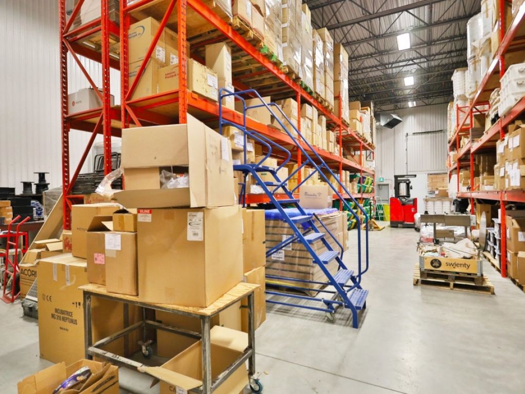 Local � louer (industriel - commercial - showroom - bureaux)