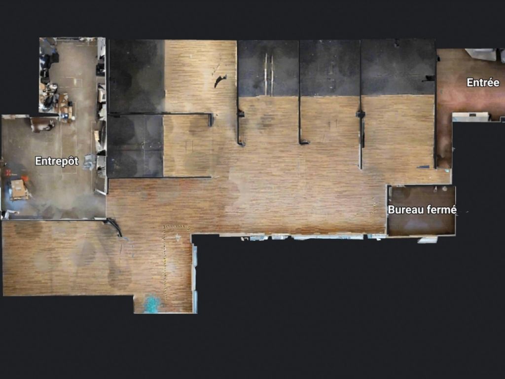 Grand espace commercial avec entrept  Qubec