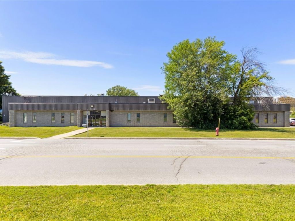 Office space for lease - 1000 Rue Nationale