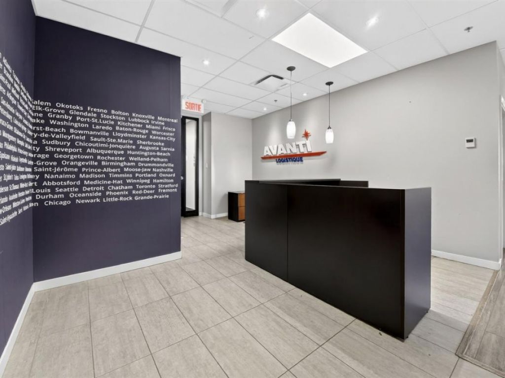 Office space 1,548 sq.ft. � Boisbriand (C�te Nord)