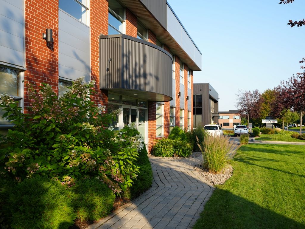 Entrep�t de 5 000 pieds carr�s � louer � Sous-location � Boucherville