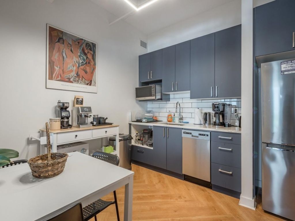 Office 1800 PC, 6th floor, St-Laurent Blvd, Plateau-Mont-Royal