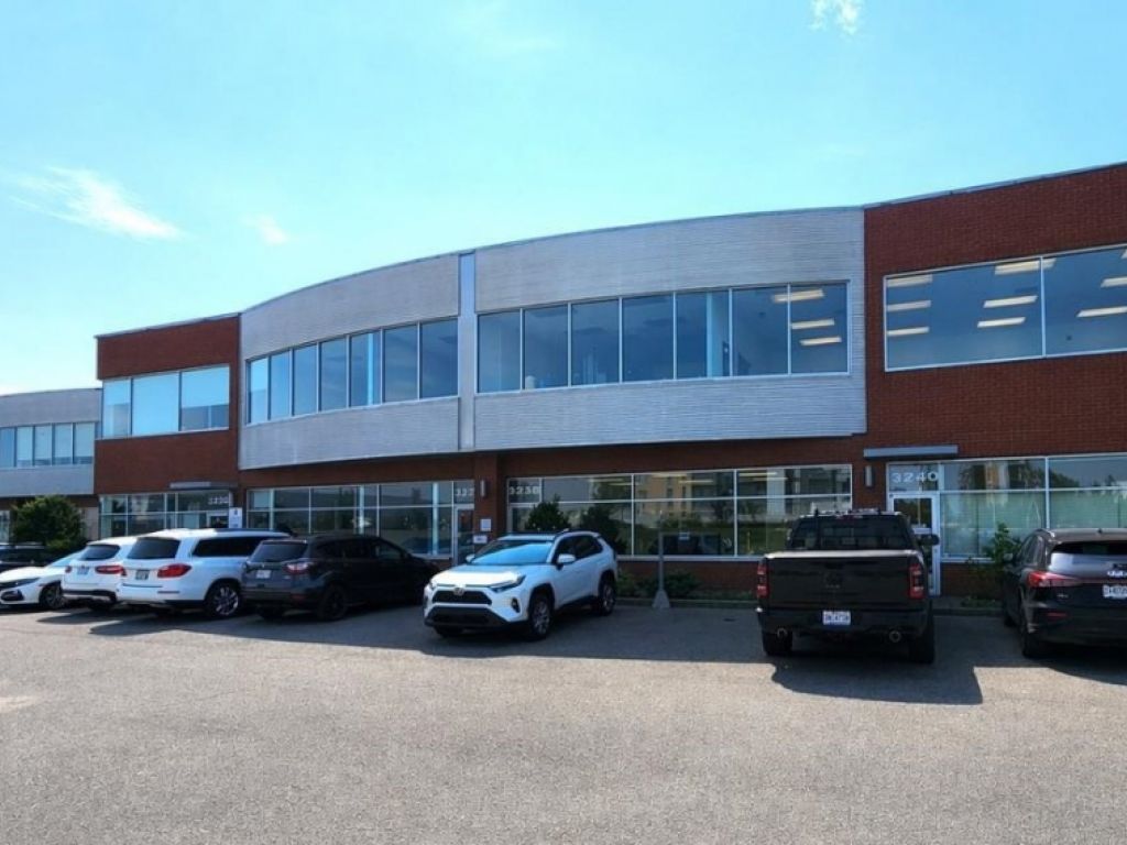 Office for lease , Laval