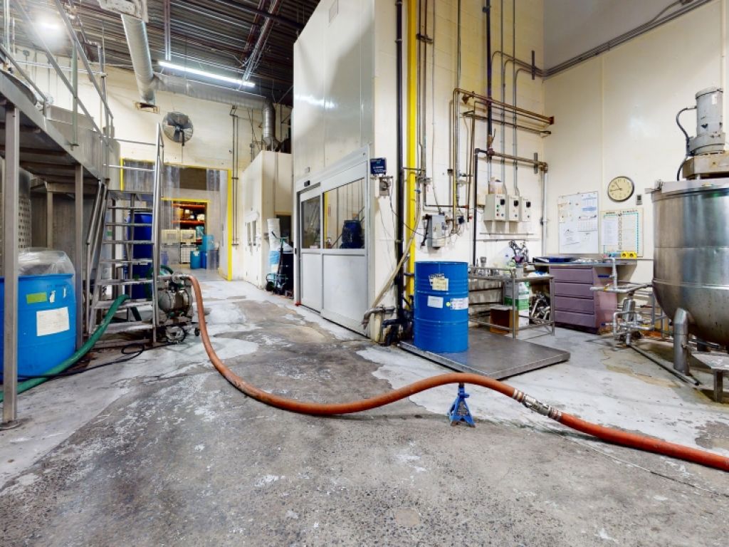  Industrial Space for Rent | Boisbriand | +50 000 FT�