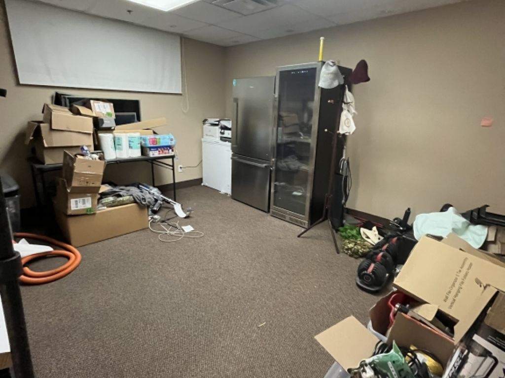 Entrep�t de 5 000 pieds carr�s � louer � Sous-location � Boucherville