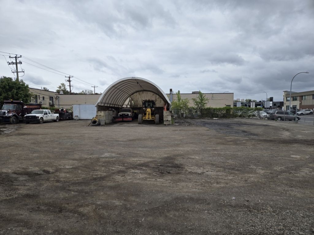 Land/Garage/office
