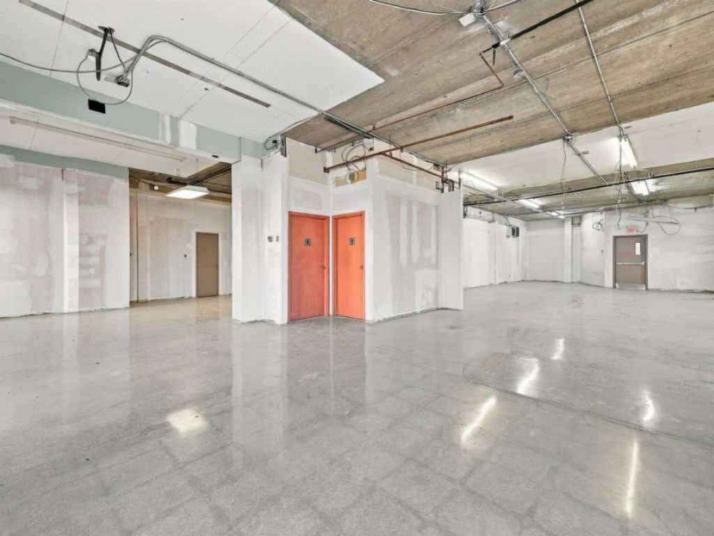 Industrial premises for rent