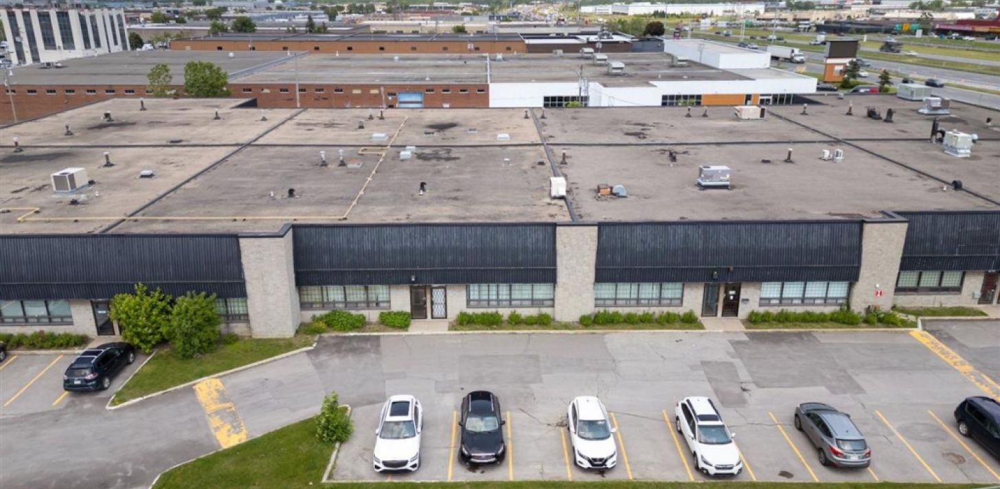 Industrial Space for Rent � 2801-2817 Boul. Le Corbusier, Laval - For Rent