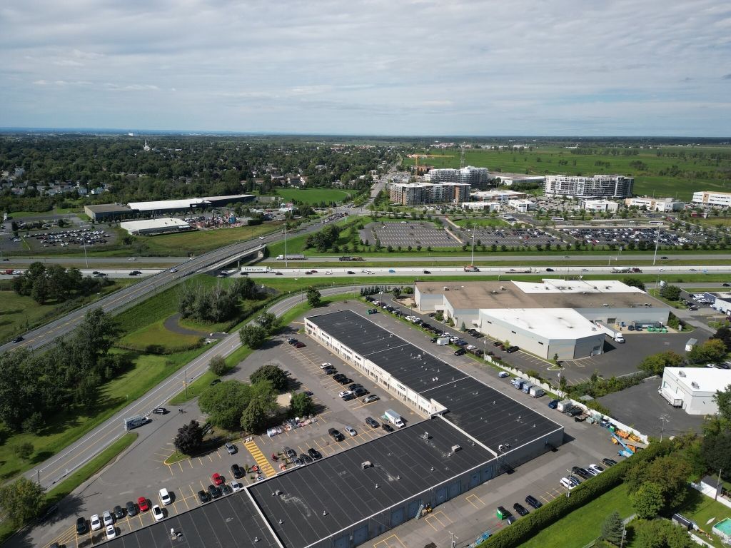 4,000 sq. ft. office + warehouse unit for rent, Place Nobel, Sainte-Julie
