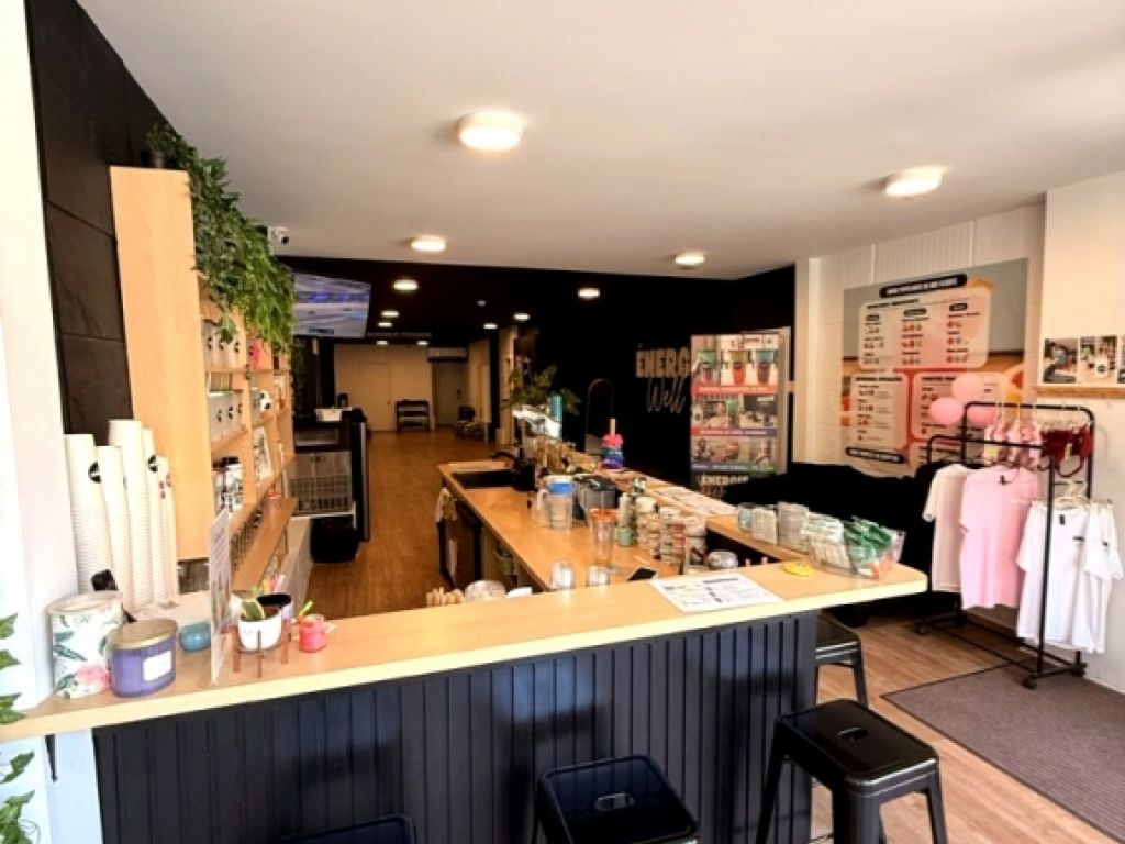 Business Collaboration Opportunity � 700 sq. ft. Shared Space