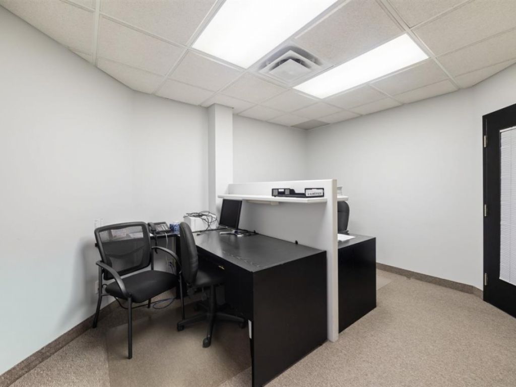 Espace bureau � louer � 4150 Boul. St-Martin O., local 100, Laval (Chomedey)