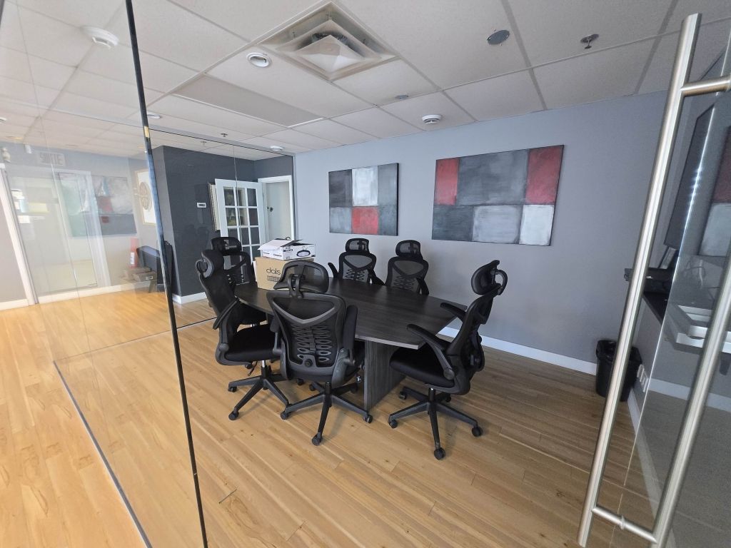 Bureau � louer 1400 pc au rdc Brossard