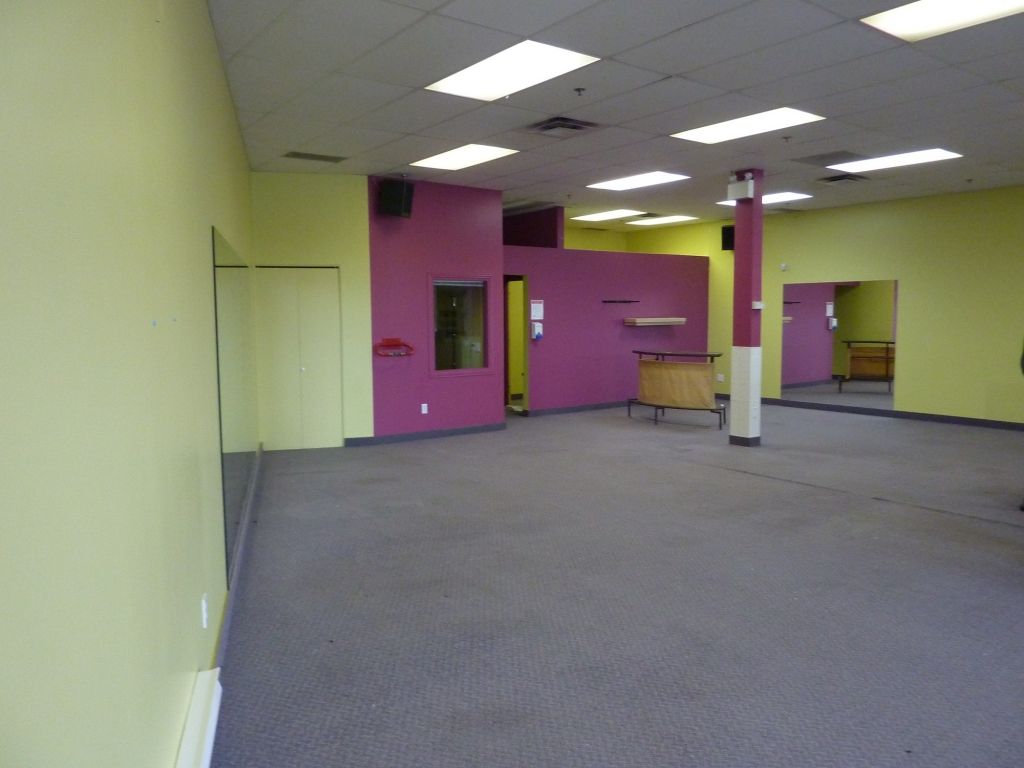 Commercial space for sale or rent