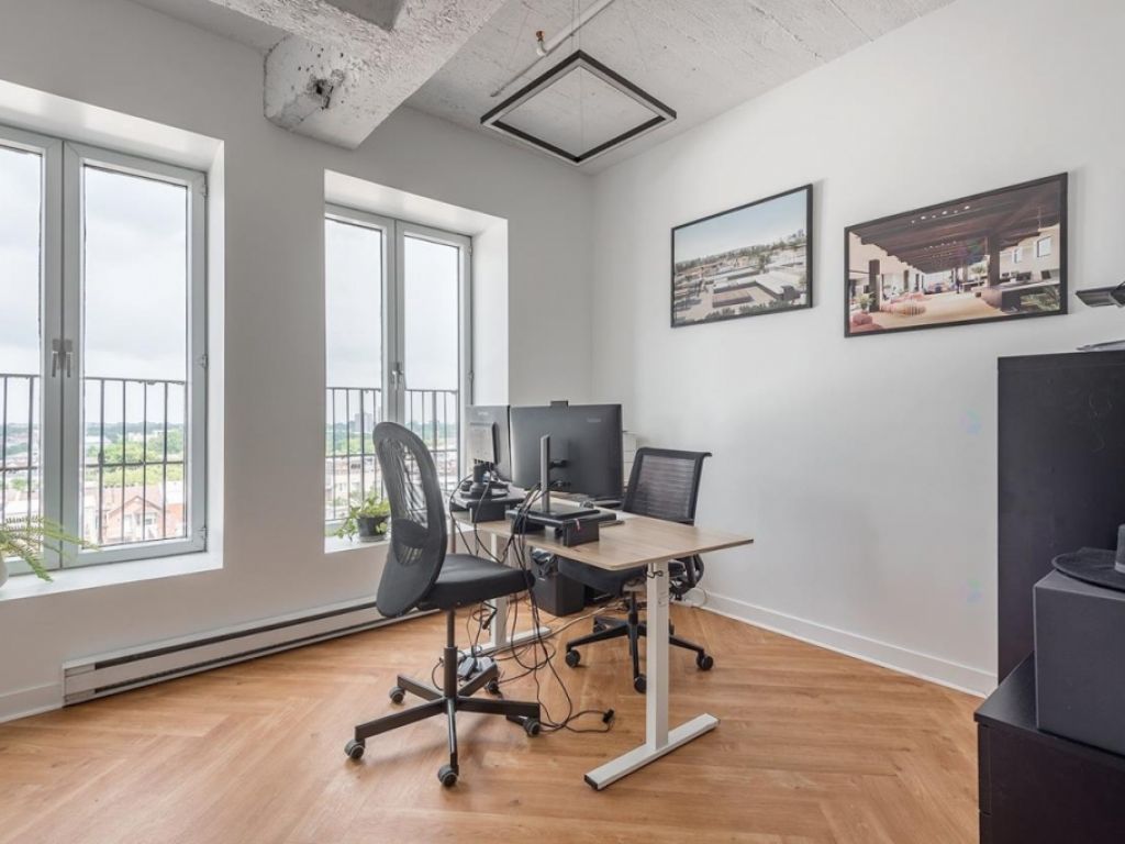 Office 1800 PC, 6th floor, St-Laurent Blvd, Plateau-Mont-Royal