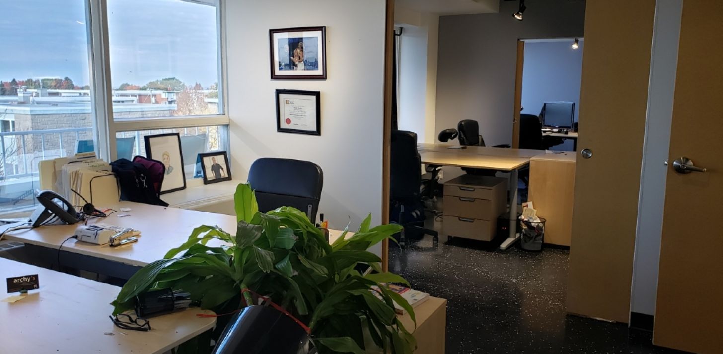 Bureau 304A+B - 917 Monseigneur-Grandin - For Rent