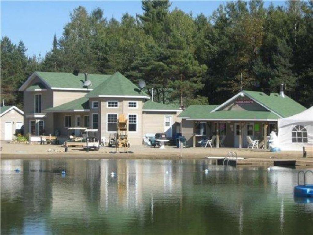 Camping 4 �toiles � vendre au coeur de Lanaudi�re