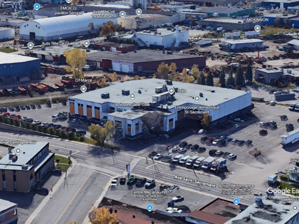 Espace de bureaux  louer  2 372 pi au 214 Avenue Saint-Sacrement, Qubec