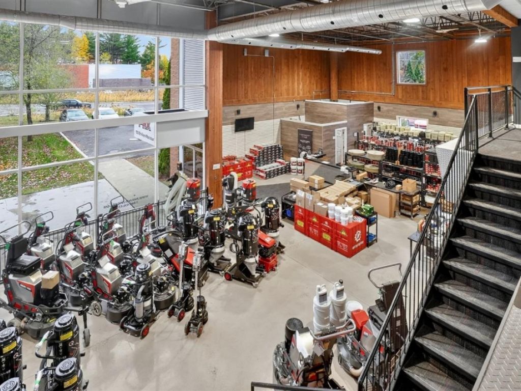 Industrial condo for sale � $350/sq.ft.