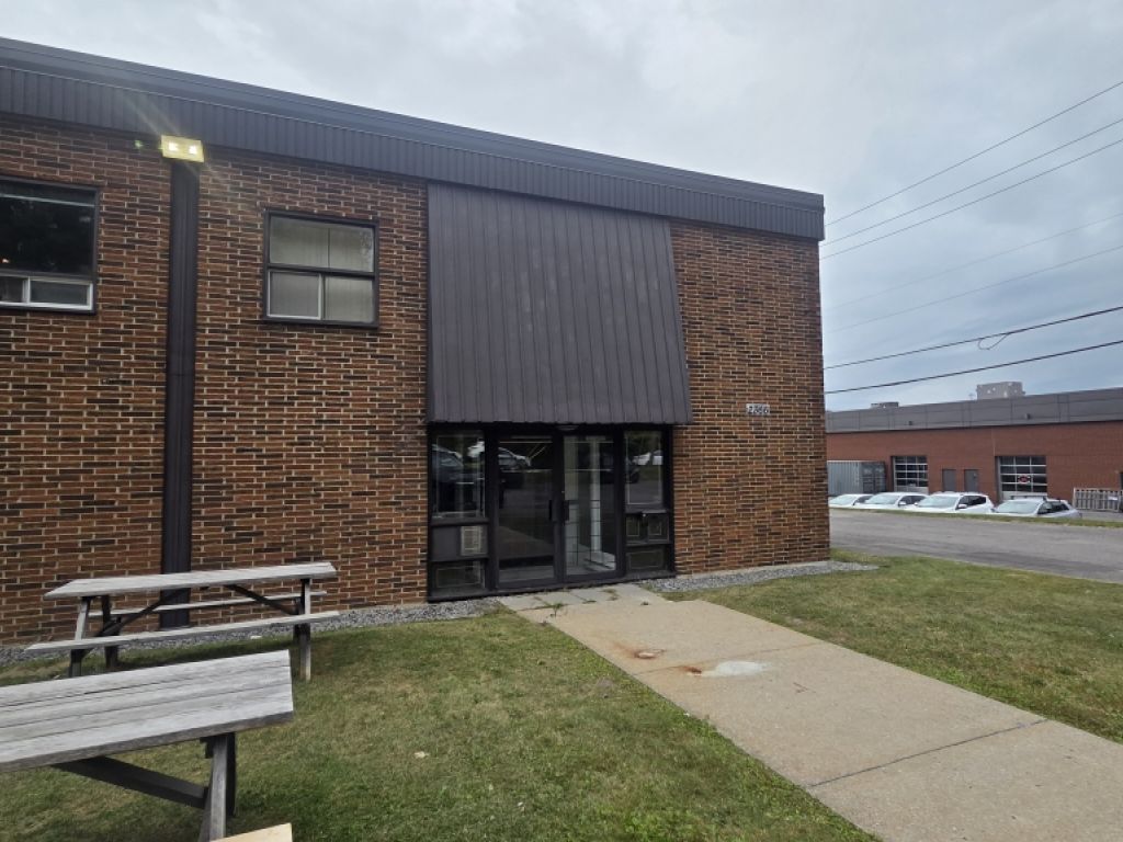 Local industriel/commercial – Parc Colbert - 2366-190 Galvani