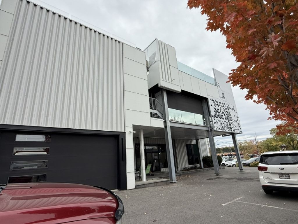 BUREAUX MODERNES - SECTEUR LES RIVIRES