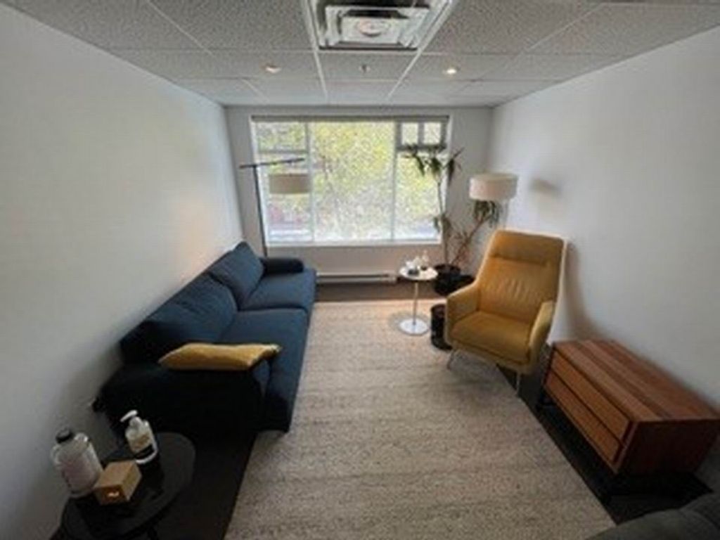 Office Space Perfect for Psychology Practice in Outremont