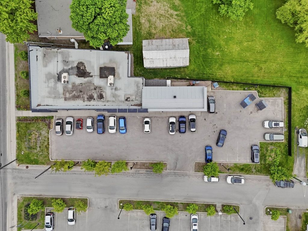 6,603 sq.ft. Commercial space in Saint-Jerome