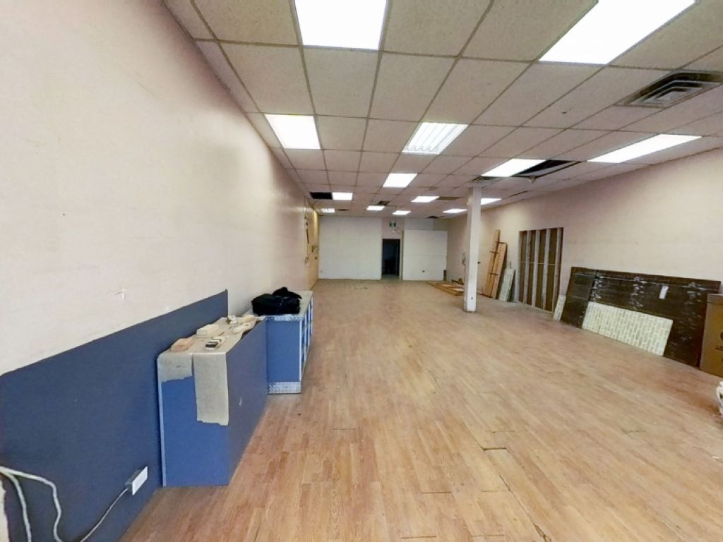 LOCAL COMMERCIALE 1700PC - RUE SEIGNEURIALE BEAUPORT