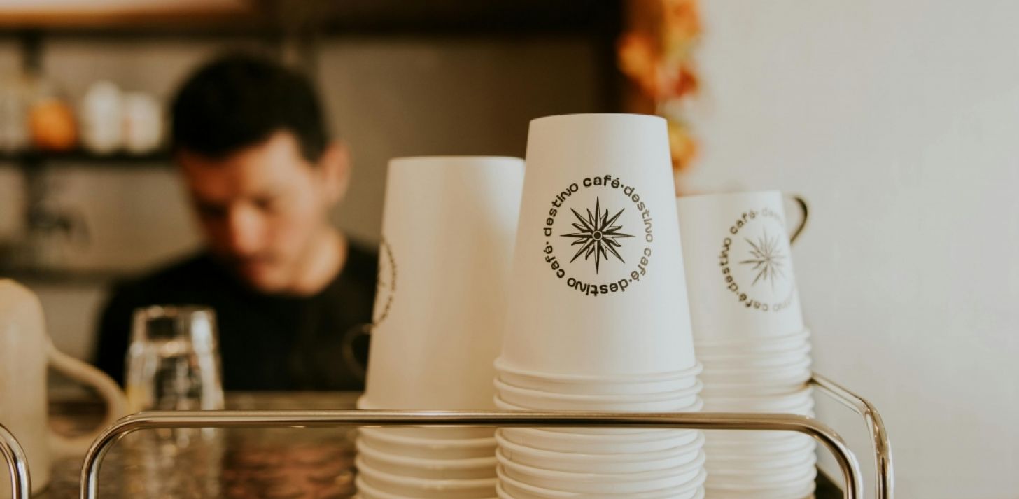 Well-established coffee counter / wine shop in Montreal - For Sale