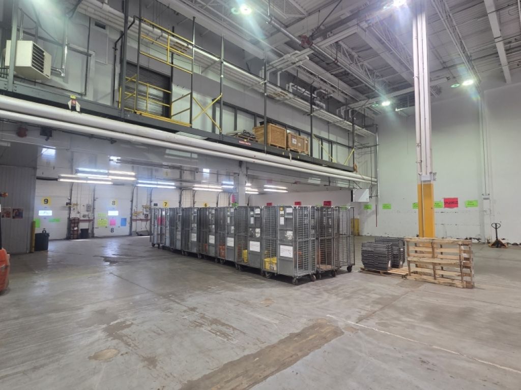 Local industriel � louer � Saint-Augustin-de-Desmaures � 60, rue d�Anvers, locaux 1-2-3-4-5