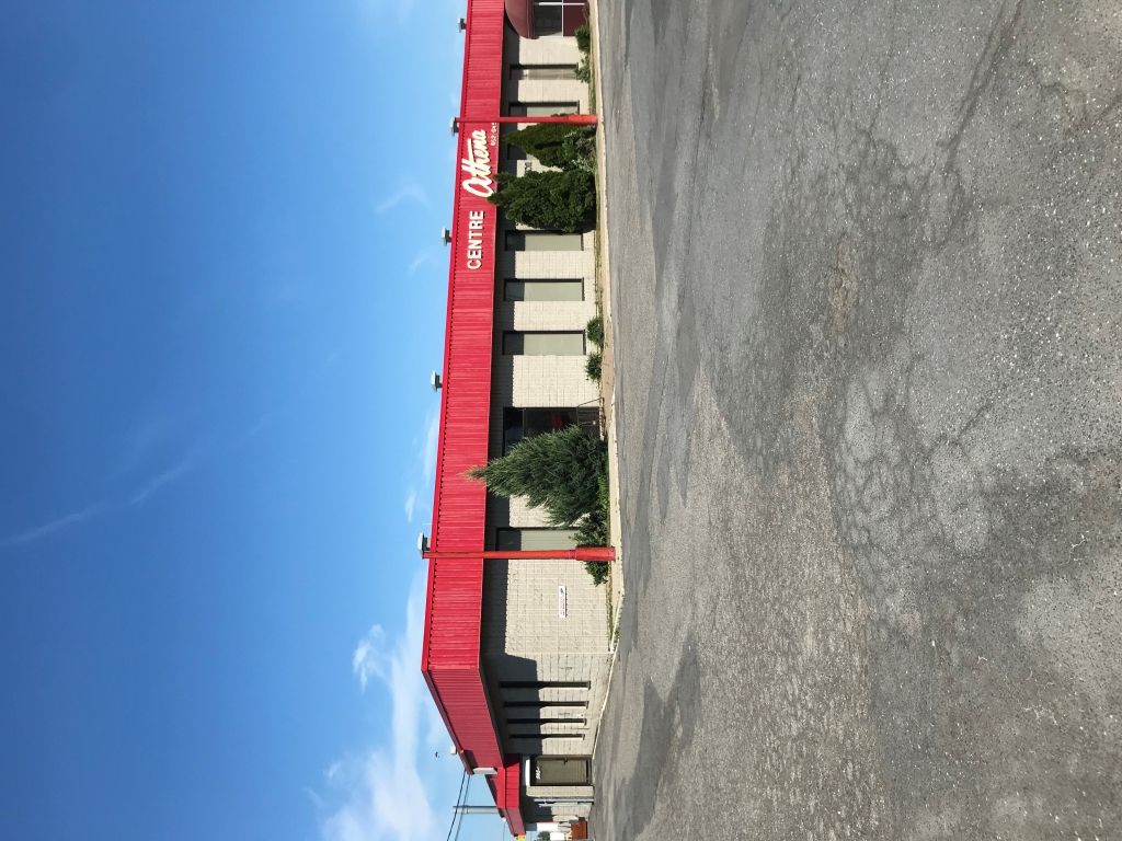 Local commercial Varennes 